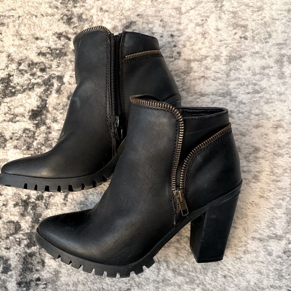 Black ankle booties